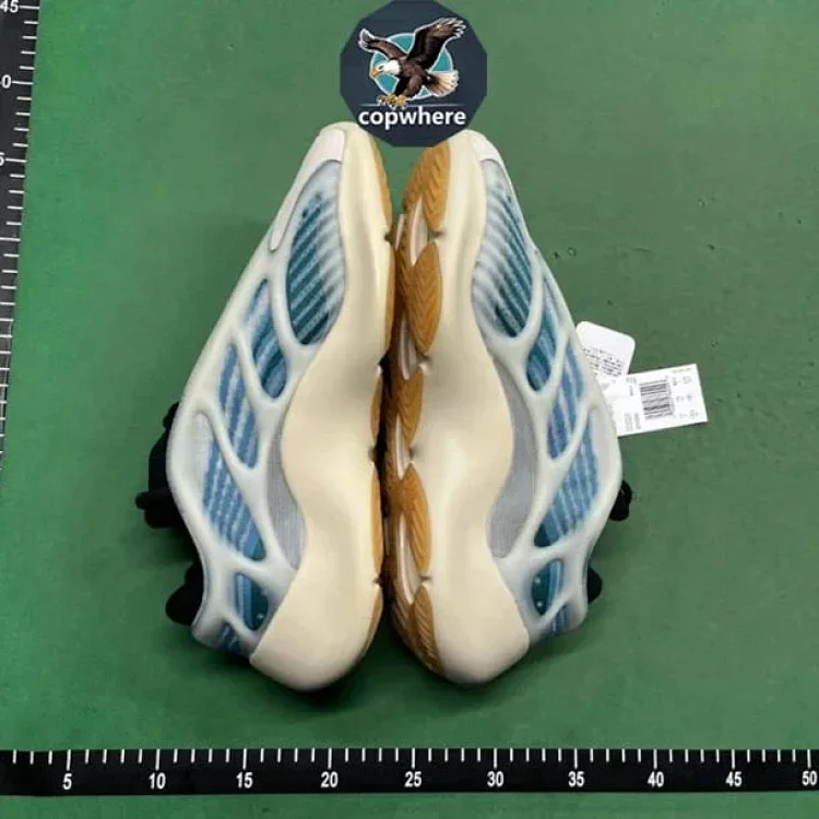 Yeezy Boost 700 v3 7456328315