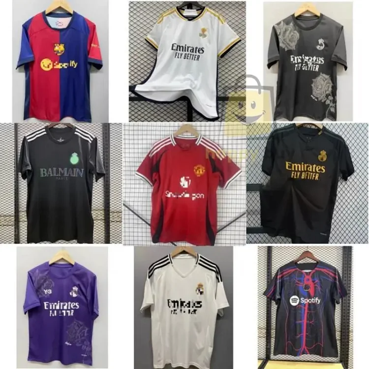 Football T-shirt (40 CP) 7454925282